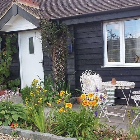 Stable Oak Cottages Maidstone Exterior foto